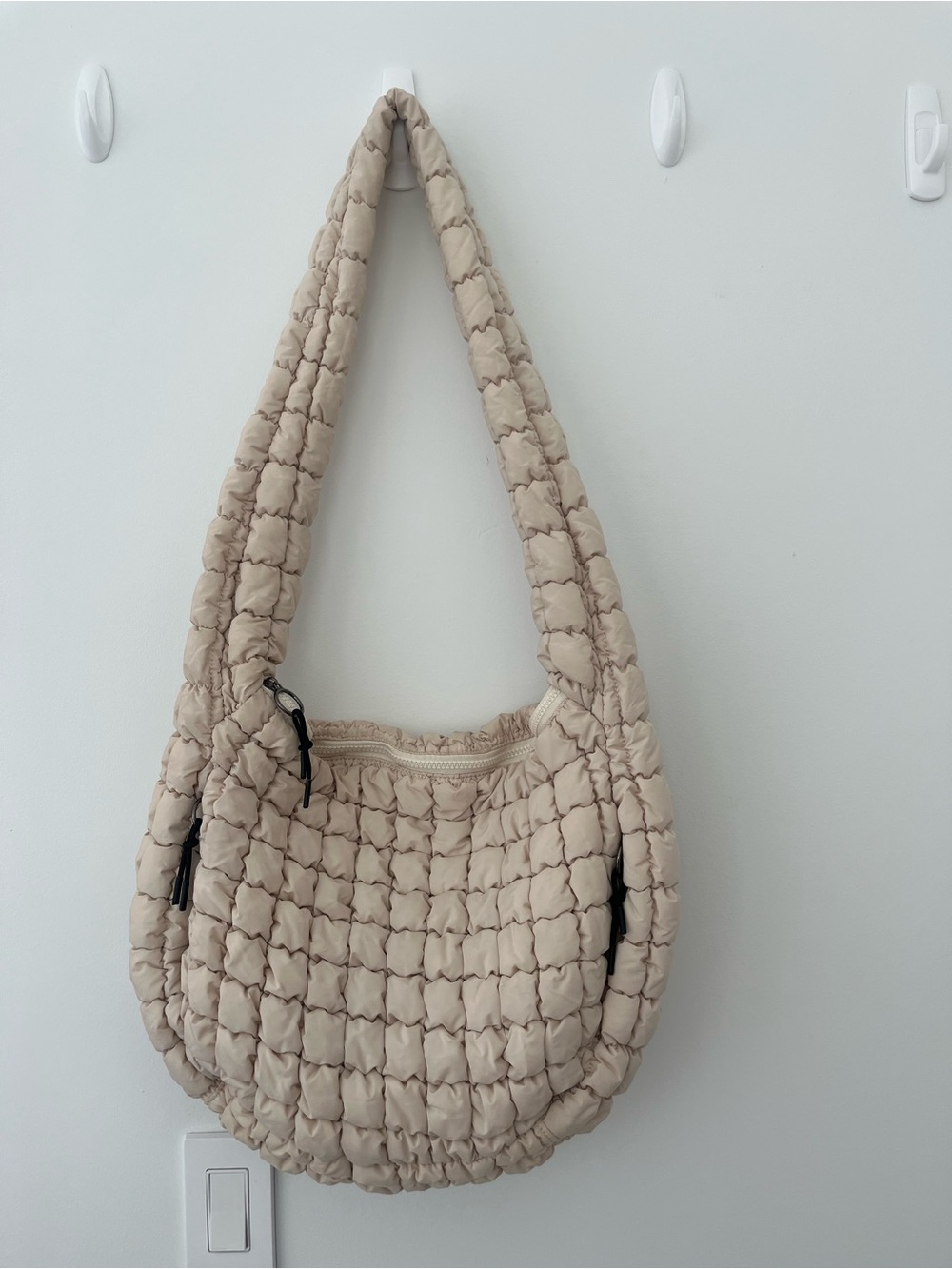 Quilted Shoulder Tote in Beige - Lightweight Everyday Bag